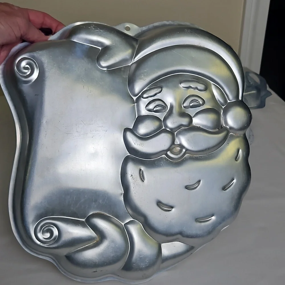 2 Vintage Wilton Cake Pans Garfield, Santa with List VGUC